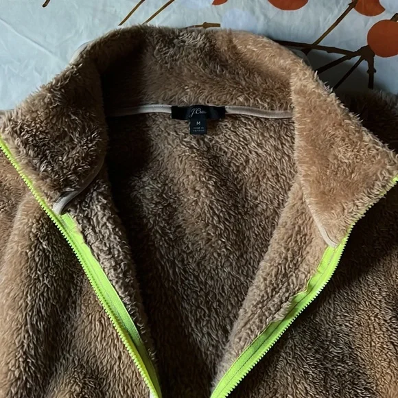 J. crew camel tan Sherpa half zip pullover fleece with neon green zipper - Picture 5 of 11